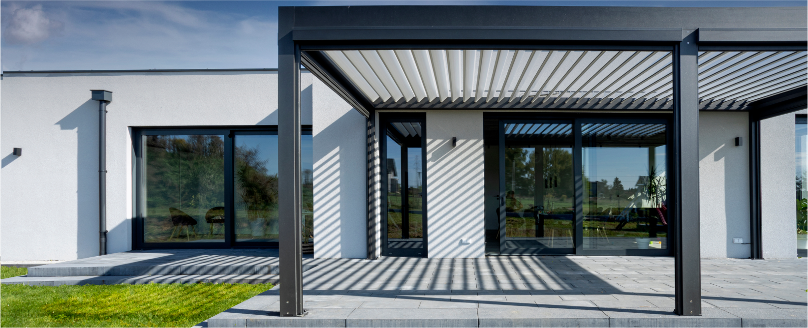 Die Pergola Capri vereint Langlebigkeit und Standfestigkeit.